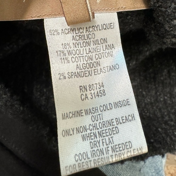 Max Azria Heather Grey Wool Blend Sleeveless Slouchy Shrug Sweater Size XS/S - Picture 14 of 14